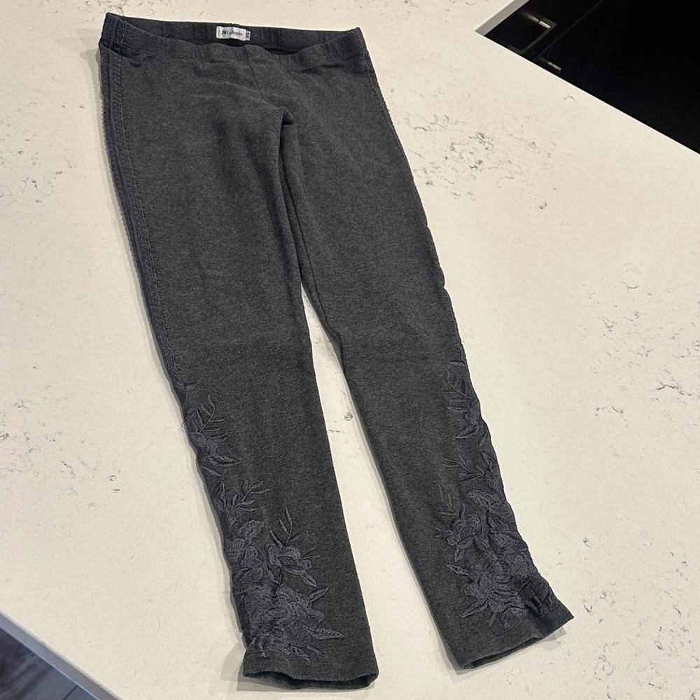 Johnny Was Gray Floral Embroidered Leggings